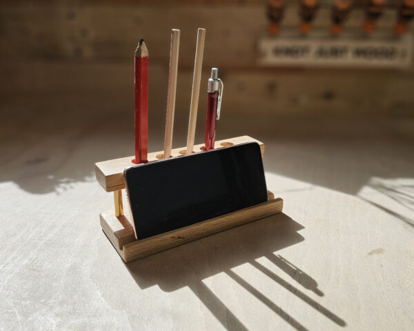 Desk Pen and Phone Holder - FREE Plans