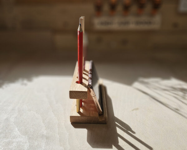 Desk Pen and Phone Holder - FREE Plans - Image 4