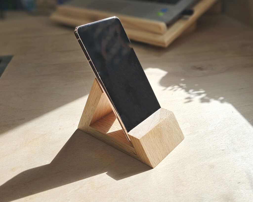 Triangular Shaped Phone Holder - FREE Plans