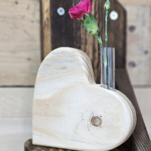 Heart Shaped Flower Holder For Test Tube - FREE Plans