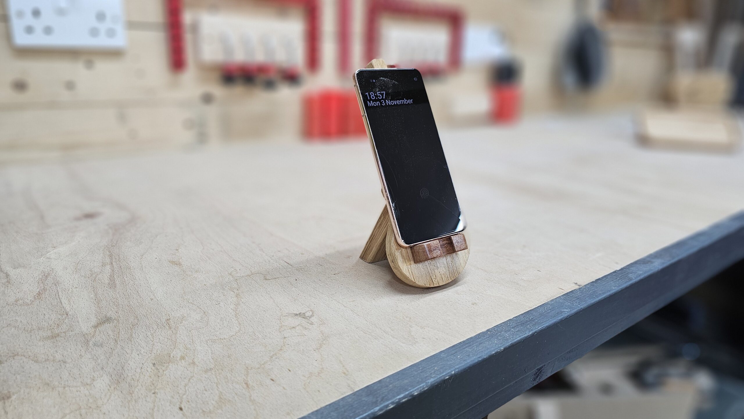 Guitar Shaped Phone Holder Build - FREE Template - Image 2